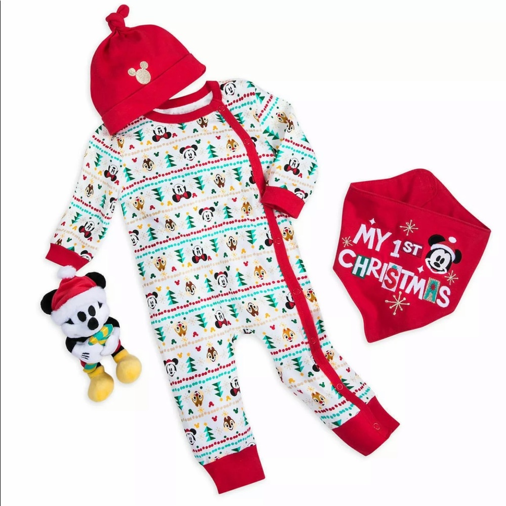My first Christmas Disney Pijamas